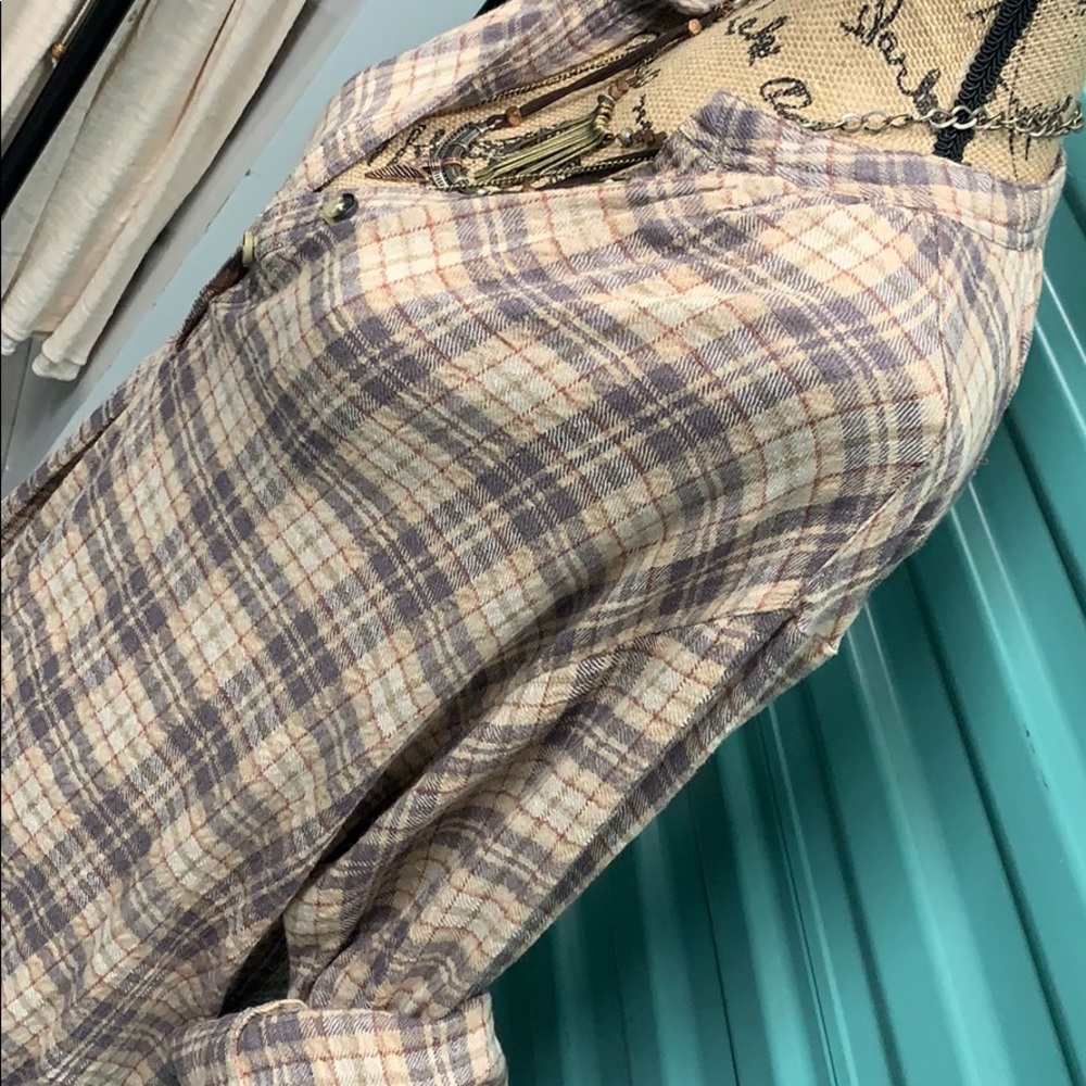 Free people half button pullover flannel - Picture 3 of 4